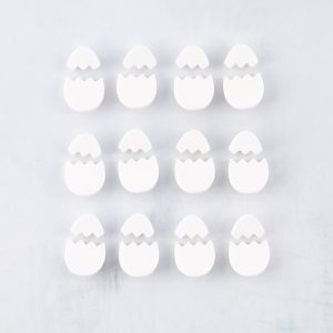 cracked eggs snaps white front
