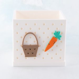 easter shapes snaps basket and carrot on snappy pot