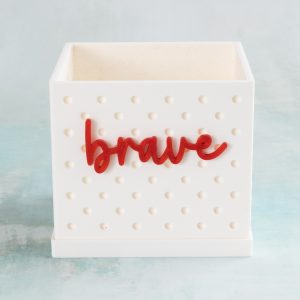 brave sparkle red snap on white 3 inch pot
