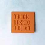 trick or treat plaque snap orange front