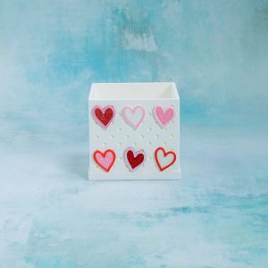 sparkle heart snaps on white 3 inch snappy pot