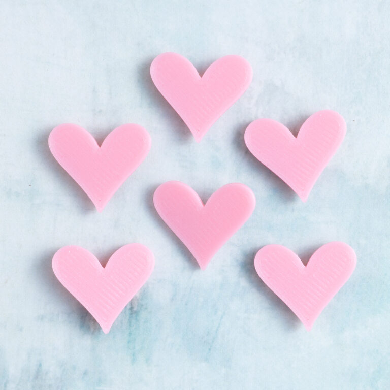 Simple heart charm set pink shimmer
