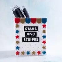 Snappy pots word charms stars and stripes on pen holder with red blue gold stars scallops